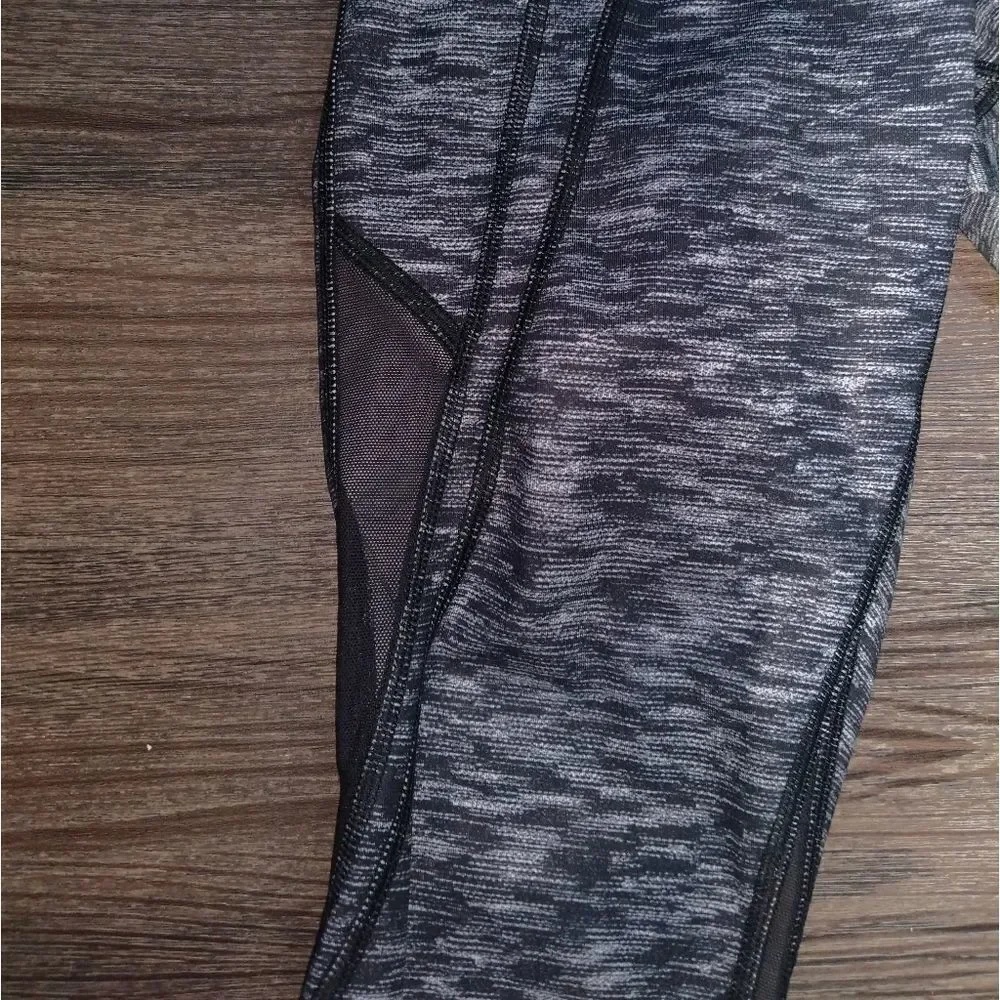 Lululemon Drop It Like It's Hot Crop Dramatic Stat